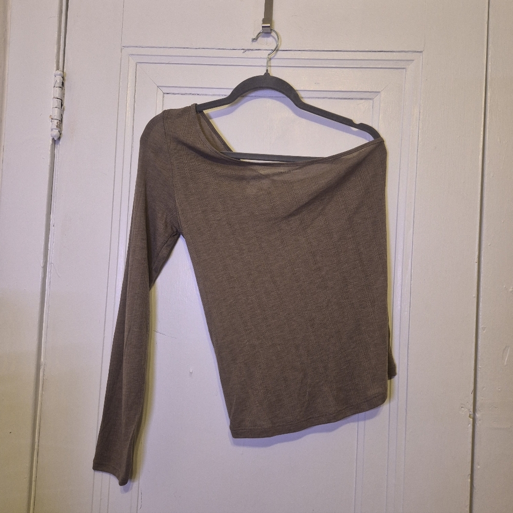 NWOT Topshop Asymmetrical Taupe Long Sleeve